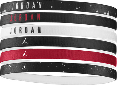 Ein Set von schwarzen, weißen und roten Jordan-Stirnbändern mit Logo und Schriftzug. Ein Set von schwarzen, weißen und roten Jordan-Stirnbändern mit Logo und Schriftzug.