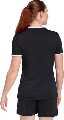 Frau in schwarzem Trikot mit Pferdeschwanz, von hinten gesehen. Frau in schwarzem Trikot mit Pferdeschwanz, von hinten gesehen.