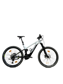 Genesis E-Mountainbike mit Federung und schwarzem Rahmen.