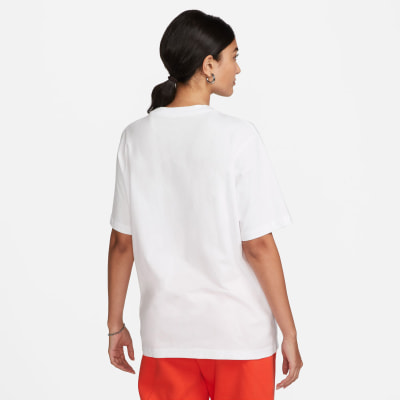 Nike Sportswear Essentail T-Shirt