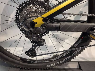 Detail des Fahrrad-Schaltwerks mit Bosch-Logo. Detail des Fahrrad-Schaltwerks mit Bosch-Logo.