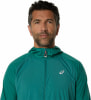 Asics Road Windjacke mit Kapuze