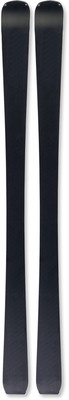 Zwei schwarze Skier mit einem sanften Farbverlauf von dunkler zu heller. Zwei schwarze Skier mit einem sanften Farbverlauf von dunkler zu heller.