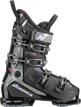 Ein schwarzer Nordica Skischuh mit Schnallen und Markenlogo.