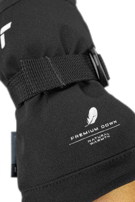 Schwarze Winterhandschuhe mit Federlogo und Aufschrift Premium Down. Schwarze Winterhandschuhe mit Federlogo und Aufschrift Premium Down.