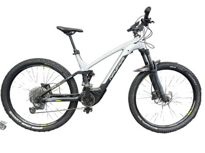 Ein Genesis E-Mountainbike mit Federung und Scheibenbremsen. Ein Genesis E-Mountainbike mit Federung und Scheibenbremsen.