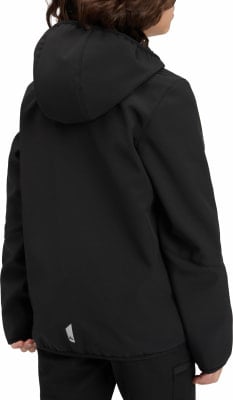 Schwarze Kapuzenjacke, Rückansicht, mit reflektierendem Detail am unteren Saum. Schwarze Kapuzenjacke, Rückansicht, mit reflektierendem Detail am unteren Saum.