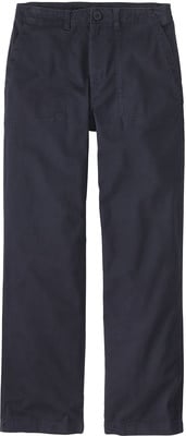 Marineblaue Hose mit Taschen und Knopfverschluss. Marineblaue Hose mit Taschen und Knopfverschluss.
