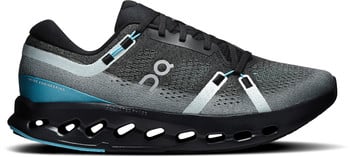 Schwarzer Laufschuh mit blauen Akzenten und ON-Logo.