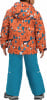 Kind in orangefarbener Jacke mit Pinguinen und Bären und blauer Hose.