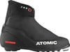 Schwarzer Atomic Langlaufschuh mit PRO CI Schriftzug und Atomic Logo.
