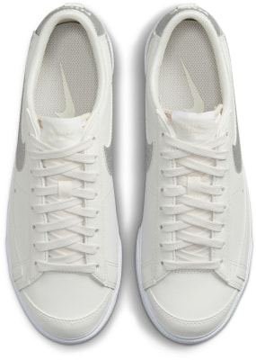 Nike Dám. voïnočasová obuv W Blazer Low Platform veï. US