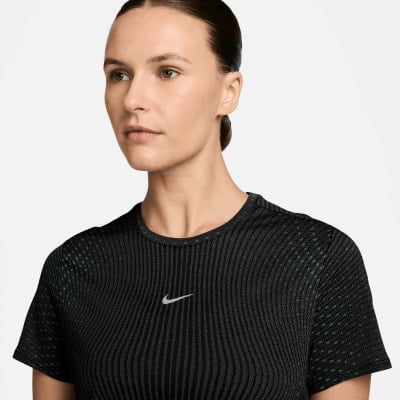 Nike Swift Aero-FIT Laufshirt Nike Swift Aero-FIT Laufshirt