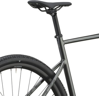 Hinterrad eines Fahrrads mit Dämpfer und Sattel. Hinterrad eines Fahrrads mit Dämpfer und Sattel.