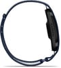 Dunkelblaues Uhrenarmband mit Garmin-Logo an der Seite.