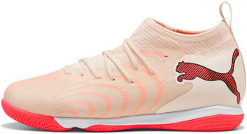Herrenschuh von Puma mit orangefarbenen Streifen und Logo.