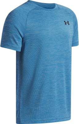 Blaues T-Shirt mit kurzen Ärmeln und Under Armour Logo auf der Brust. Blaues T-Shirt mit kurzen Ärmeln und Under Armour Logo auf der Brust.