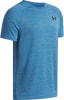 Blaues T-Shirt mit kurzen Ärmeln und Under Armour Logo auf der Brust.