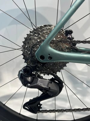 Shimano Ultegra Schaltwerk an einem Mountainbike.