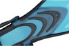 Detail einer Flosse mit blauer Oberfläche und schwarzen Verstärkungen für besseren Vortrieb.