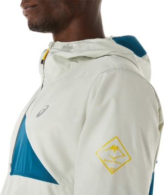 Asics Fujitrail Anorak Laufjacke mit Kapuze