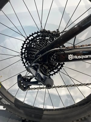 Schaltwerk eines Mountainbikes mit Kassette und Kette. Schaltwerk eines Mountainbikes mit Kassette und Kette.