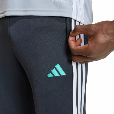 adidas TIRO26 Trainingshose adidas TIRO26 Trainingshose