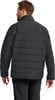 Mann von hinten in dunkler Steppjacke und Hose.