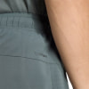 Stoffdetail mit climacool-Logo und Perforation am Rand.