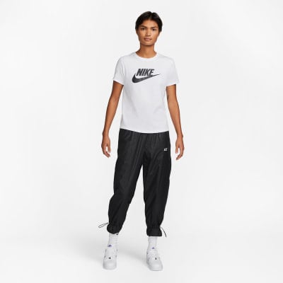 Nike Sportswear Essentials T-Shirt