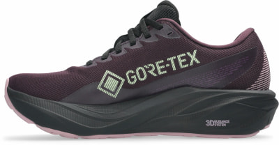 Damen-Laufschuh mit GORE-TEX-Technologie in Dunkelviolett. Damen-Laufschuh mit GORE-TEX-Technologie in Dunkelviolett.