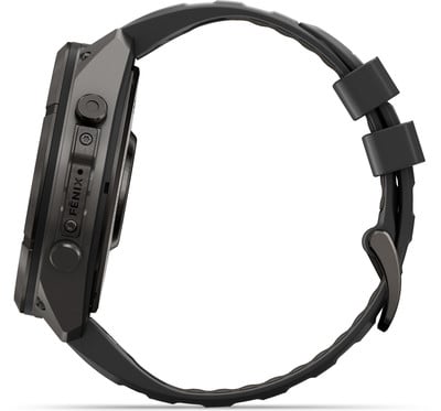 Schwarze Smartwatch mit Armband von der Seite auf weißem Hintergrund. Schwarze Smartwatch mit Armband von der Seite auf weißem Hintergrund.