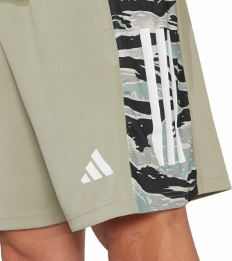 Train Essentials Camo 3-Streifen Shorts