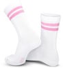 Weiße Socken mit rosa Streifen und Markenlogo an der Ferse.