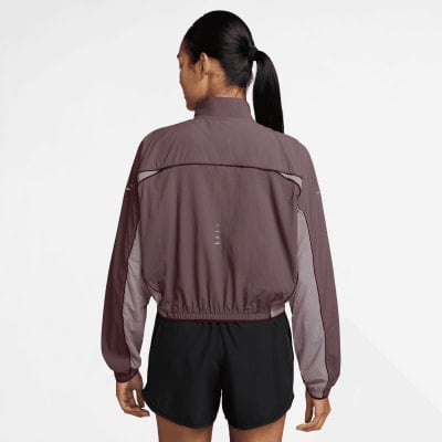 Nike Swift UV Repel Laufjacke