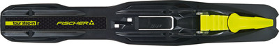 Schwarzer Skischuh mit gelbem Mechanismus und Fischer-Logo. Schwarzer Skischuh mit gelbem Mechanismus und Fischer-Logo.