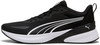 Schwarzer Puma Laufschuh mit weißen Streifen und Sohle.