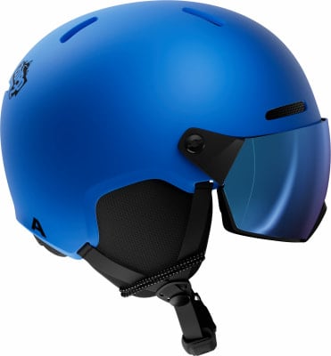 Ein blauer Skihelm mit integriertem Visier und schwarzem Ohrschutz. Ein blauer Skihelm mit integriertem Visier und schwarzem Ohrschutz.