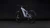 Ein Cube Fullys E-Bike mit Dämpfer und Federung auf schwarzem Hintergrund.