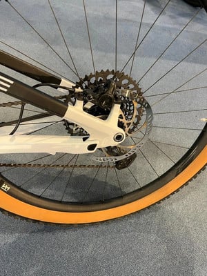 Hinterrad eines Mountainbikes mit Scheibenbremse und Kassette. Hinterrad eines Mountainbikes mit Scheibenbremse und Kassette.