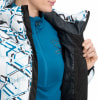 Detail einer Damen-Skijacke mit blauem Shirt darunter.