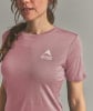 Damen-T-Shirt in Rosa mit Berglogo und ORTOVOX-Schriftzug auf der Brust.