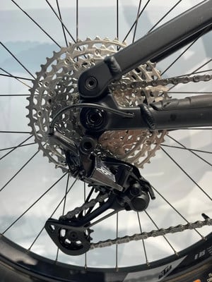Detail des Mountainbike-Schaltwerks mit Kassette und Kette. Detail des Mountainbike-Schaltwerks mit Kassette und Kette.