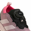 Rosa Adidas Terrex Wanderschuh mit BOA-System und Logo.