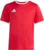 Rotes Adidas T-Shirt mit weißem Logo und weißem Kragen und Ärmelbündchen.