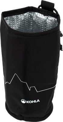 Schwarzer Thermobeutel mit weißer Bergzeichnung und Kohla-Logo. Schwarzer Thermobeutel mit weißer Bergzeichnung und Kohla-Logo.