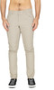 Ein Mann in beige Hosen und schwarzen Turnschuhen steht auf weißem Grund.