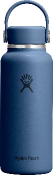 Eine blaue Hydro Flask Flasche mit Henkel und Logo.