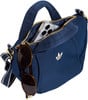 Dunkelblaue Adidas-Tasche mit Handy und Sonnenbrille.