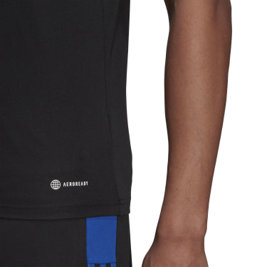 Tiro Essentials Trainingstrikot